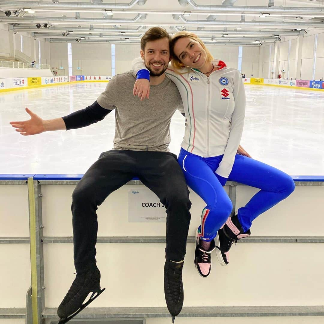 オンドレイ・ホタレックのインスタグラム：「Vi presento la nuova promessa della nazionale di pattinaggio @lasabrigamer #edeaskates #johnwilsonblades #fisg #fiammeazzurre」