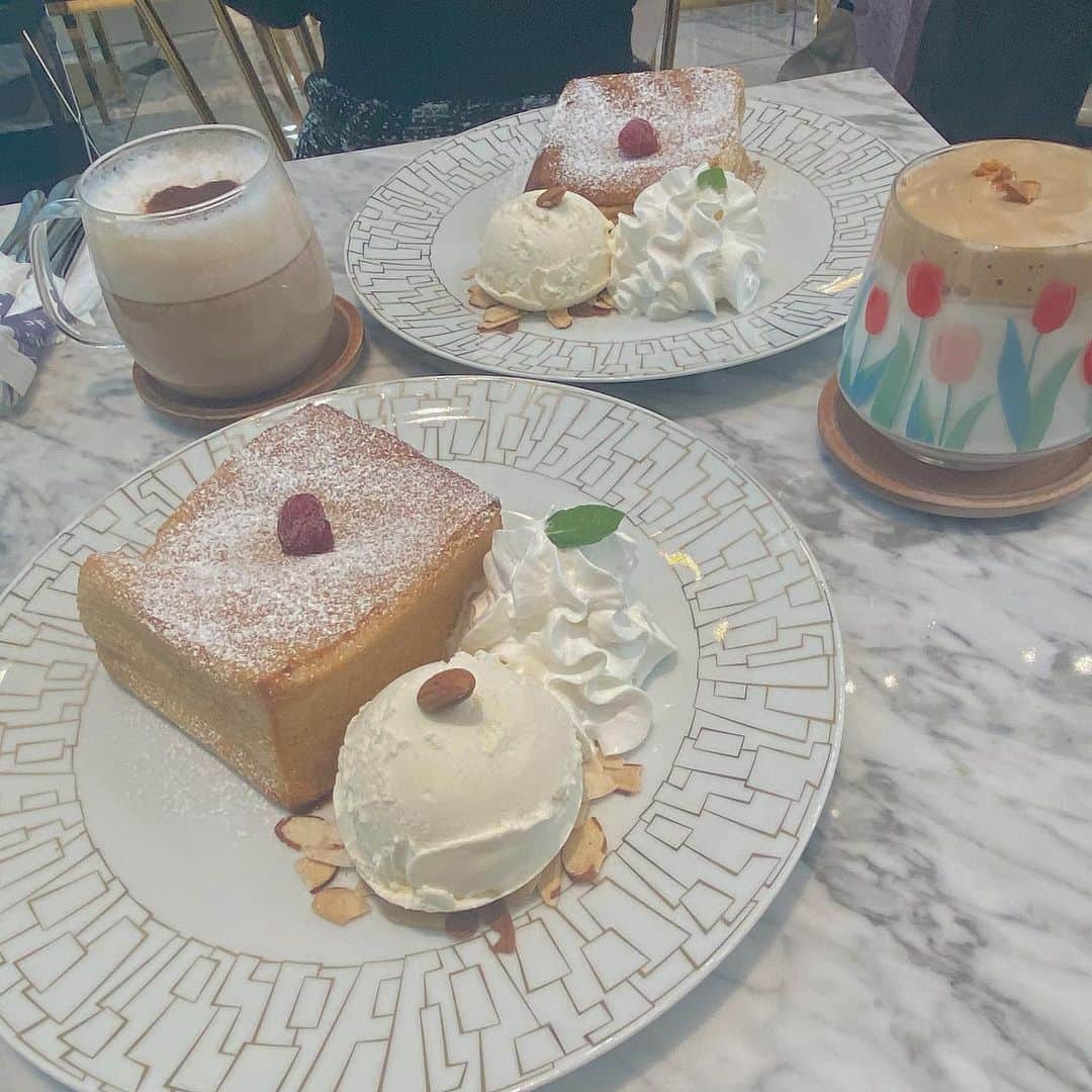 堂本千晴のインスタグラム：「映えたかな🍨  〔#サロンドルイジュエリーカフェ 〕  #渋谷カフェ #代官山カフェ  #カフェ  #salondelouis  #cafe  #instafood  #instagood  #instapic」