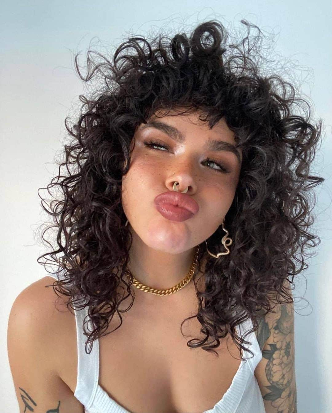 ghd hairさんのインスタグラム写真 - (ghd hairInstagram)「These beautiful curls are our one true love ☝️💞 Styled using the #ghdair and diffuser 👌 @chrissyhuttonhair_ @hologlam   #ghd #ghdhairpro #valentineday #naturalcurls #hairgoals #hairenvy #curlyhair」2月14日 20時15分 - ghdhair