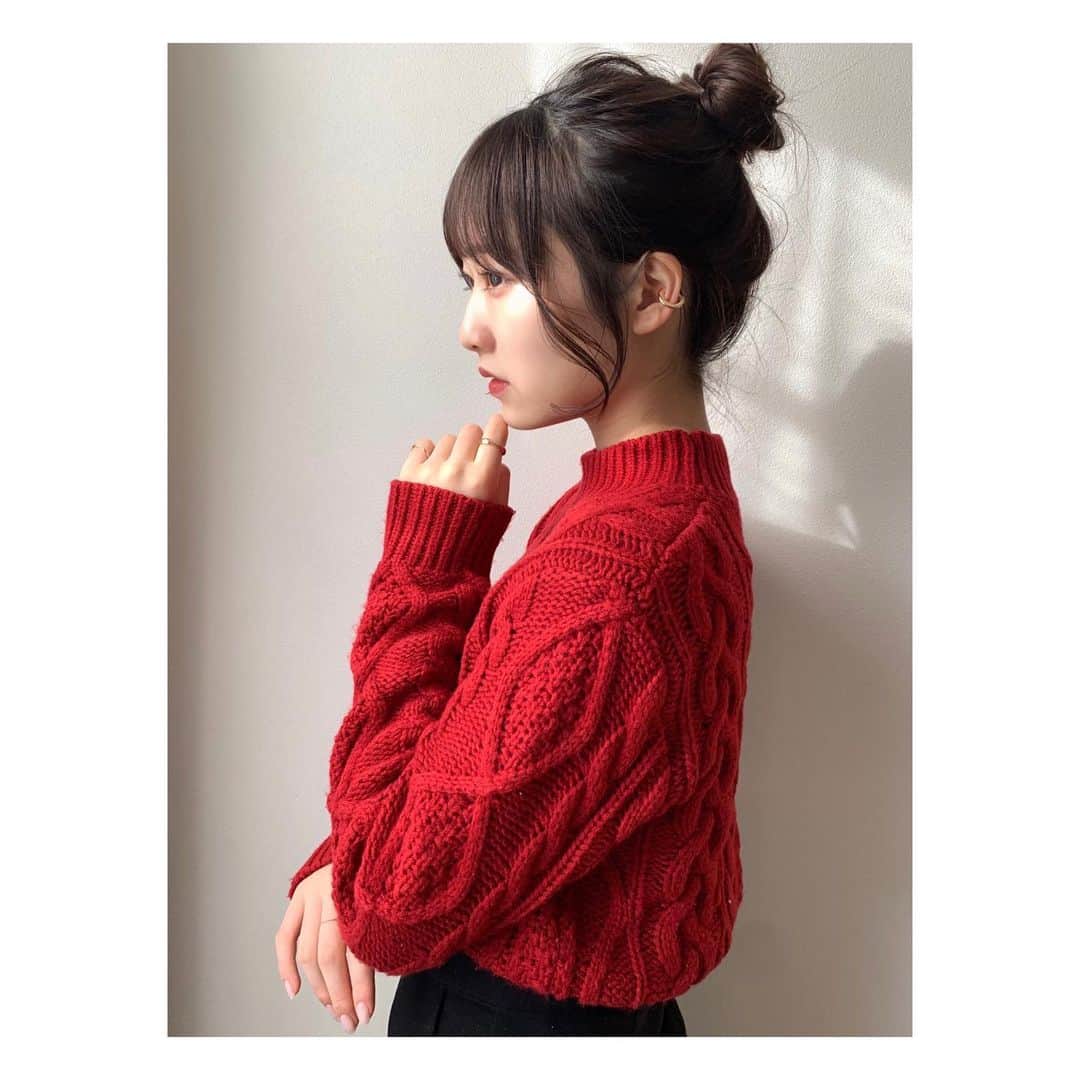 としお理歩さんのインスタグラム写真 - (としお理歩Instagram)「HappyValentine💘 最近のお気に入りでたくさん着ている赤ニットは  @niwatorigoya ちゃんのブランドのお洋服🐩♡  @miro_amurette  #miroamurette #赤ニット」2月14日 20時28分 - riho_toshio
