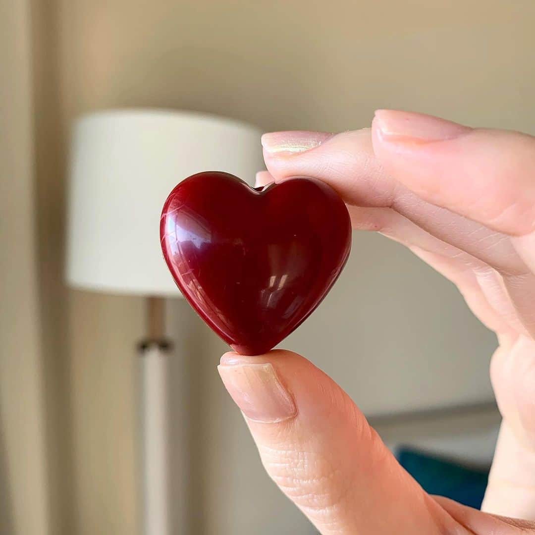 のインスタグラム：「🧸Happy Valentine's Day ♥️  昨夜の地震は怖かったですね💧 いつも通りの1日が深い幸せだと改めて実感した バレンタインデーでした🍀👫」