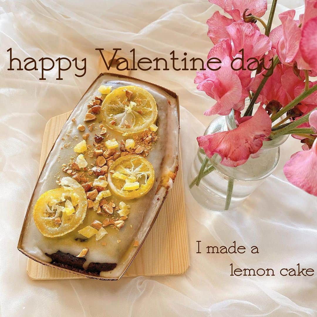 湯本亜美さんのインスタグラム写真 - (湯本亜美Instagram)「ㅤㅤㅤ  𝙷𝚊𝚙𝚙𝚢 𝚅𝚊𝚕𝚎𝚗𝚝𝚒𝚗𝚎’𝚜 𝚍𝚊𝚢♡ ㅤㅤㅤ 今年はレモンケーキを作りました👩🏻‍🍳🍋 皆さんどんなバレンタインを過ごしましたか〜🤍 ㅤㅤㅤ #レモンケーキ」2月14日 20時42分 - amiyumoto_official