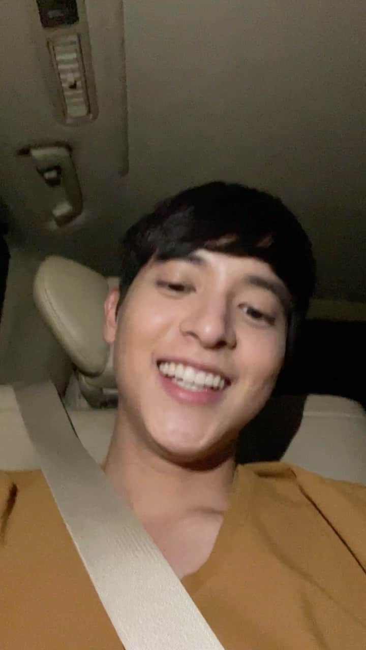 Jirayu Tangsrisukのインスタグラム：「รักนะคะคนดีของฉัน」