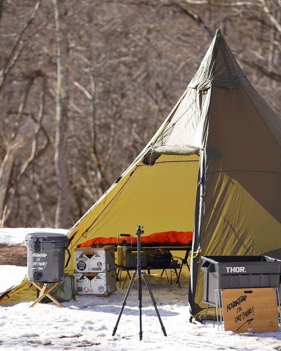 CAMP_HACKさんのインスタグラム写真 - (CAMP_HACKInstagram)「こちらはヘルスポートのレア幕「パスヴィク」。「バランゲルドーム」同様薪ストーブがインストールでき、冬に大活躍のシェルターテントです。 . . from CAMP HACK . CAMP HACKであなたのキャンプライフを取材します！ 『#camphack取材』を付けて投稿！ . Photo by @pellli_camp さん . #camp #camping #camphack #outdoorlife #outdoor #trip #travel #japan #followme #weekend #travelling #outdoorgirl #family #familytrip #キャンプ #アウトドア #キャンプ道具 #キャンプ初心者 #家族 #外遊び #自然 #キャンプ場 #お出かけ」2月14日 20時55分 - camp_hack