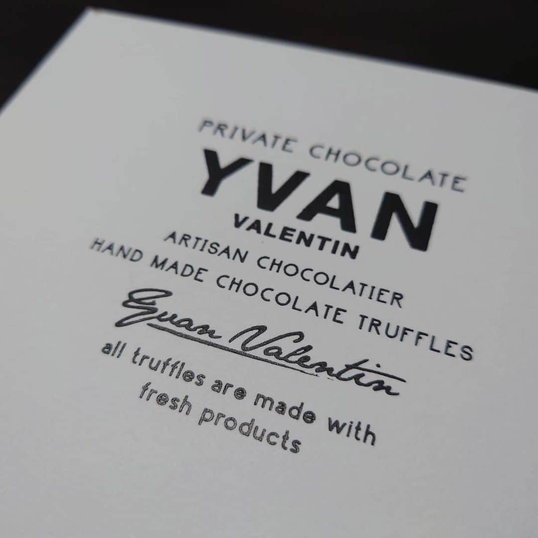 luna_mwのインスタグラム：「Happy valentin!! ＊ ＊ ＊ #yvan #valentine #chocolate」