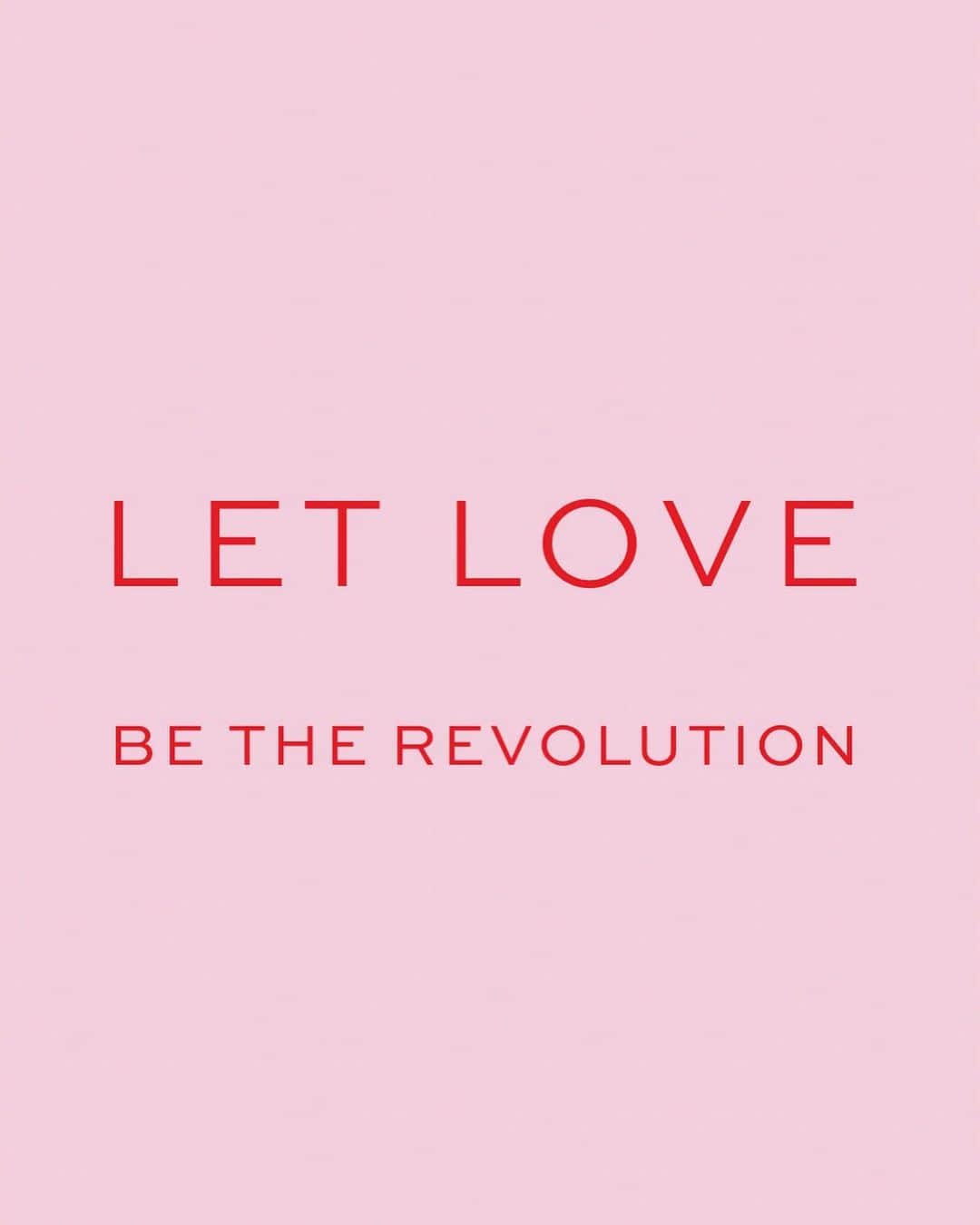 シューマッハさんのインスタグラム写真 - (シューマッハInstagram)「LOVE IS EVERYTHING 💕 #keeploving #showlove #dorotheeschumacher @dorotheeschumacher」2月14日 20時58分 - dorotheeschumacher