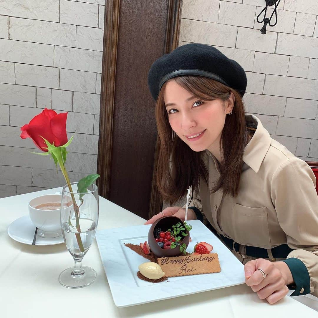 戸田れいさんのインスタグラム写真 - (戸田れいInstagram)「Happy  Valentine's Day🥀 ・ ・ ・ #valentine」2月14日 20時58分 - rei_toda