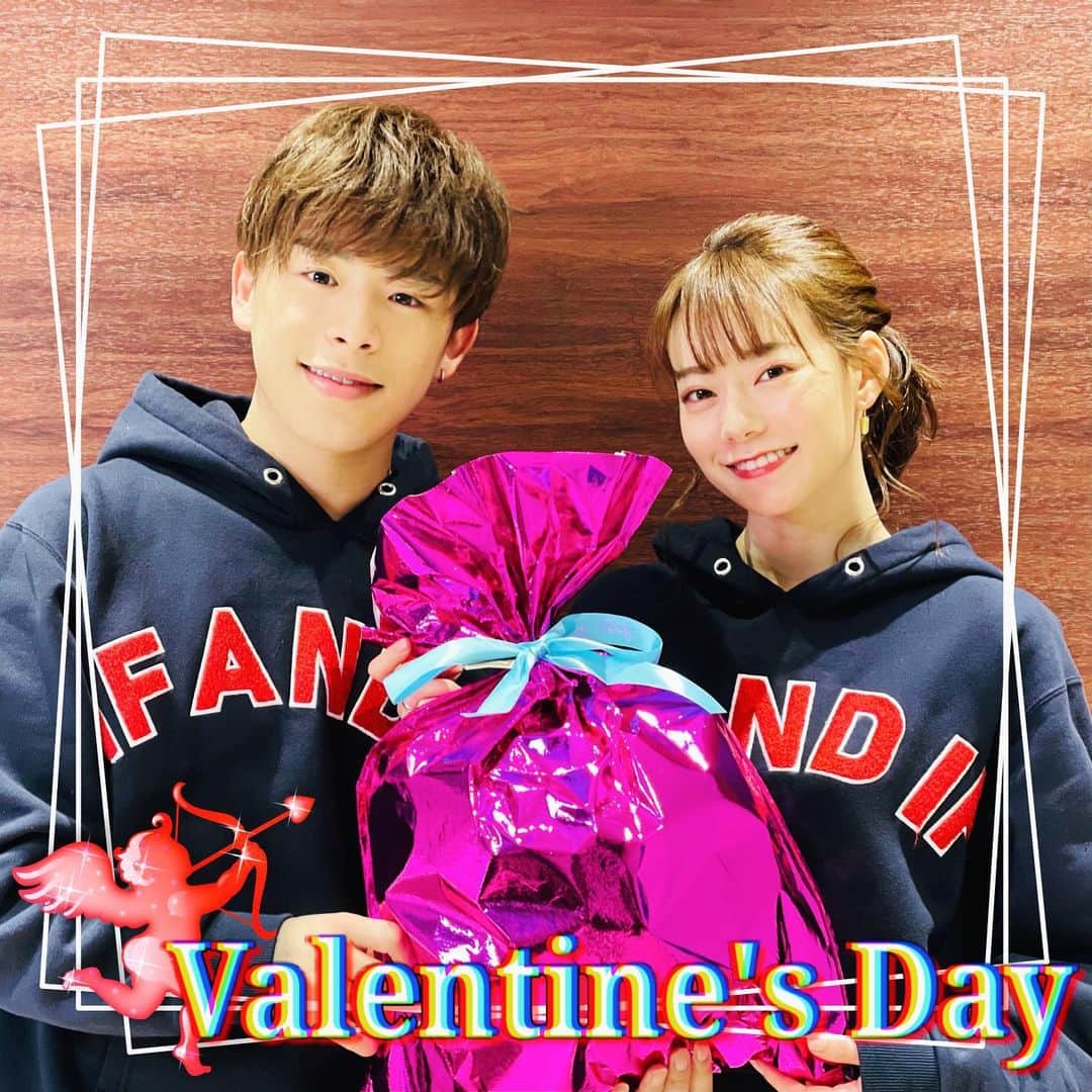 中居大輔と本田翼と夜な夜なラブ子さんのインスタグラム：「💄✨  💘Happy Valentine💘  本日はバレンタイン✨ ということで、 #なこなこcp のお写真を公開🎁 皆さんはどのように過ごされましたか💝？  ラブ子さん達はラブラブな1日を 過ごしているのかな〜😌💞  #中居大輔と本田翼と夜な夜なラブ子さん﻿ #夜なラブ #中居正広 #宮川大輔 #本田翼﻿ #中居大輔 #ナレーションは松本まりか #TBS #バレンタイン #valentine #カップル #カップルフォト #なこなこcp #なごみ #20210214」