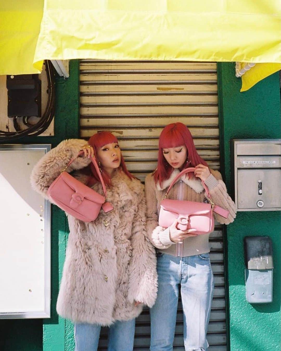 AYAさんのインスタグラム写真 - (AYAInstagram)「ピンク色のピロータビー🌸 カワイイ💘 #TabbyBag #CoachNY ...