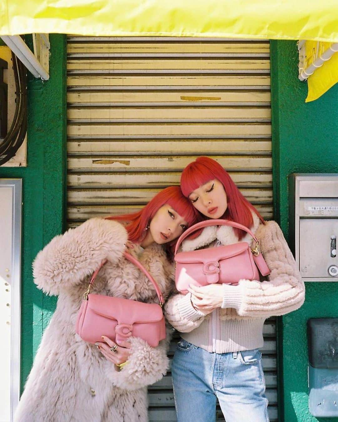 AYAさんのインスタグラム写真 - (AYAInstagram)「ピンク色のピロータビー🌸 カワイイ💘 #TabbyBag #CoachNY ...