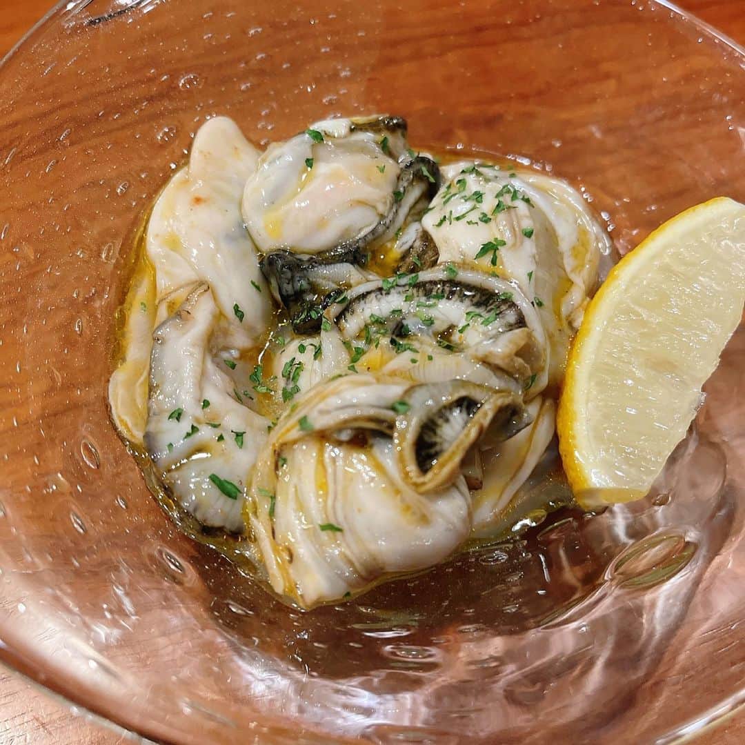 パパイヤ鈴木のインスタグラム：「リュウジさんのバスレシピ『牡蠣のタバスコオイルマリネ』作ってみました(^^) 最高！ #バズレシピ」