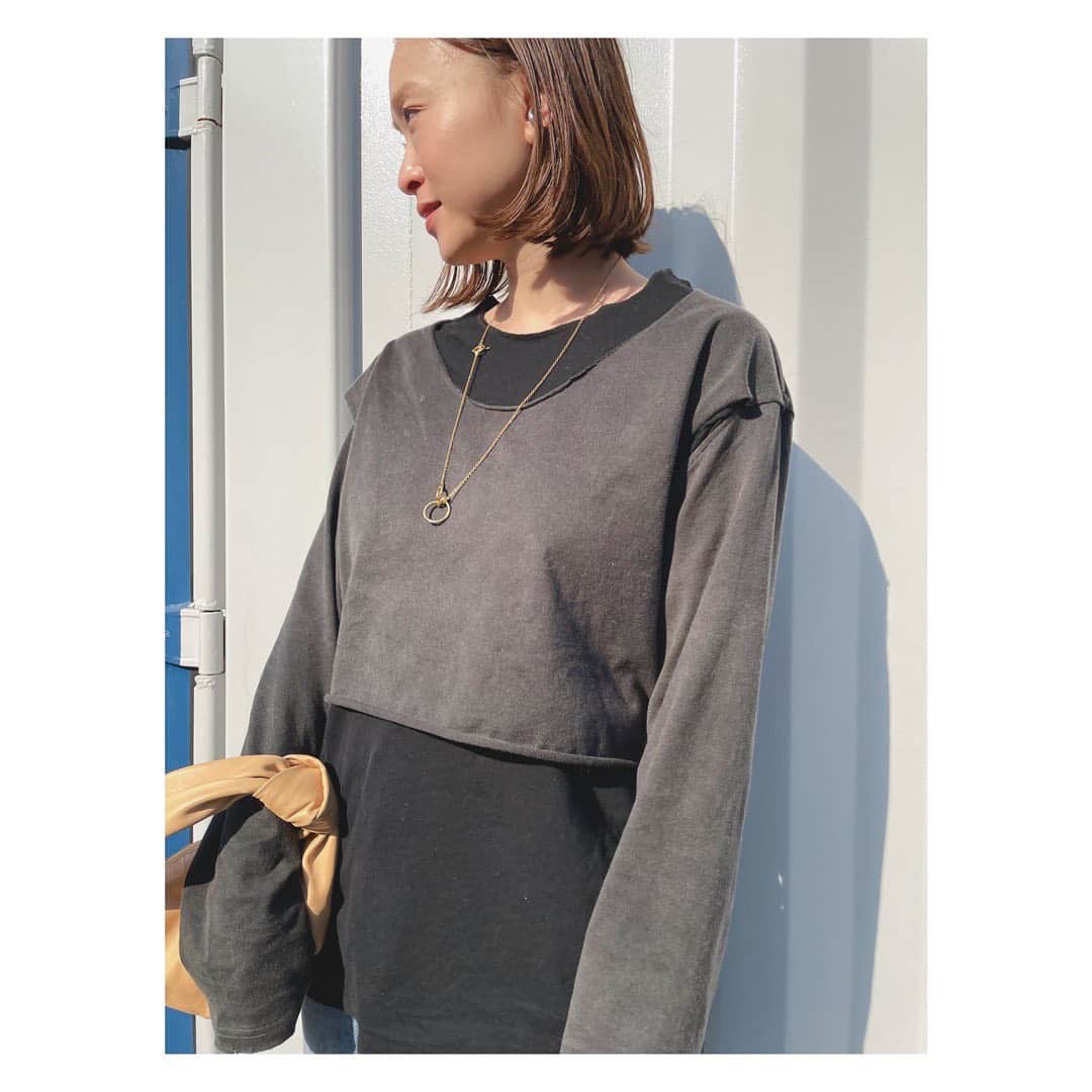 野尻美穂のインスタグラム：「沢山笑ってシワが増える一方です😗 （これは笑ってないやつ 1日あっという間すぎて投稿するのも最近この時間🌖 おやすみなさい☺️  #お寿司が食べたい🍣 #perverze #oldceline」
