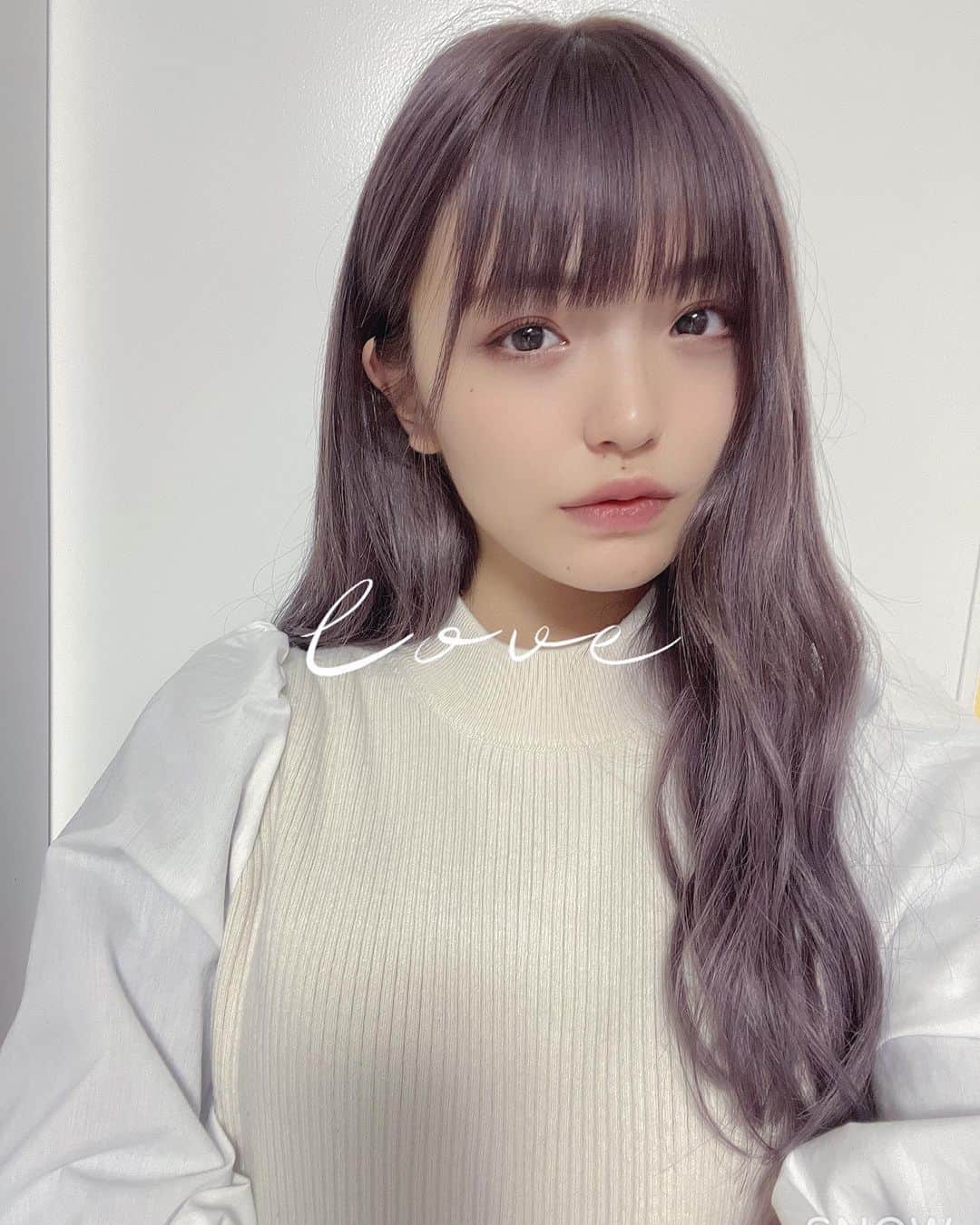 岩崎春果（るちゃまる）のインスタグラム：「. バレンタイン🍫🎀 らしい事なに一つしてないしお菓子作り大好きな春果ちゃんお菓子すら作ってないらしい(๑˃̵ᴗ˂̵) . このフィルタースタンプ可愛いでしょ😊 snowのHOTて所にあるから使ってみて^^ #snowcam #バレンタイン」