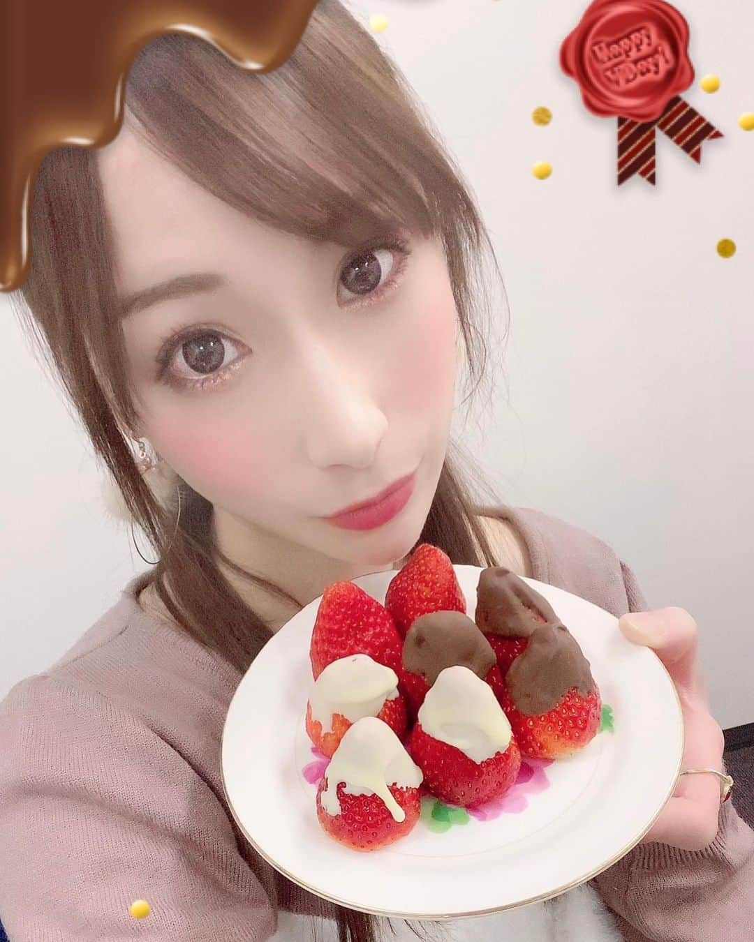 橋本れいかさんのインスタグラム写真 - (橋本れいかInstagram)「.﻿ ﻿ Happy Valentine 🍫💝﻿ ﻿ ୨୧┈┈┈┈┈┈┈┈┈┈┈┈┈┈୨୧﻿ ﻿ Twitter【ReikaHashimoto_ 】﻿ Instagramでは載せられないことも載せてたり..♥﻿ コメントやDMできないためTwitterでリプください(*･ω･*)﻿ ﻿ 類似アカウントに悪用されています﻿ わたしのインスタアカウントは【reikasensei.1023】のみです！注意してください。﻿ .﻿ #橋本れいか#れいか先生#AV女優#セクシー女優#hmp#hmp専属#撮影#DVD#配信#作品#レッドドラゴン#RedDragon#六本木#AVキャバクラ#ポコチャ#ファンティア#ファンクラブ#れいか星#RStar#バレンタイン」2月14日 21時28分 - reikasensei.1023