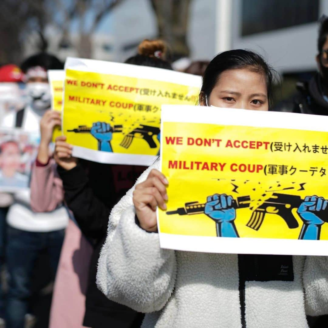 The Japan Timesさんのインスタグラム写真 - (The Japan TimesInstagram)「The flag of Myanmar was hoisted high Sunday in Tokyo’s Shibuya Ward, where thousands marched through the streets to protest the military coup that took place in the Southeast Asian country earlier this month. Around 5,000 people — mostly Myanmar nationals — gathered Sunday with flags raised and signs in hand to protest the putsch that occurred in their home country earlier this month and the subsequent detainment by the military of major political leaders, including Aung San Suu Kyi and President Win Myint. The military seized control of the government on Feb. 1, alleging fraud in Suu Kyi’s landslide victory in a national election in November. Television broadcasters have been shut down, internet and phone services severed, banks forced to close and a curfew put in place as troops patrol the streets. The protesters in Shibuya called for the curfew to be lifted, the detainees to be released and the country returned to the people. Link to story in bio. (📸 Ryusei Takahashi @ryuseitakahashi217 photos)  . . . . . . #myanmar #burma #savemyanmar🇲🇲 #aungsansuukyi #protests #shibuya #tokyo #japan #ミャンマー #ビルマ #アウンサンスーチー #デモ #渋谷 #東京 #日本」2月14日 21時47分 - thejapantimes