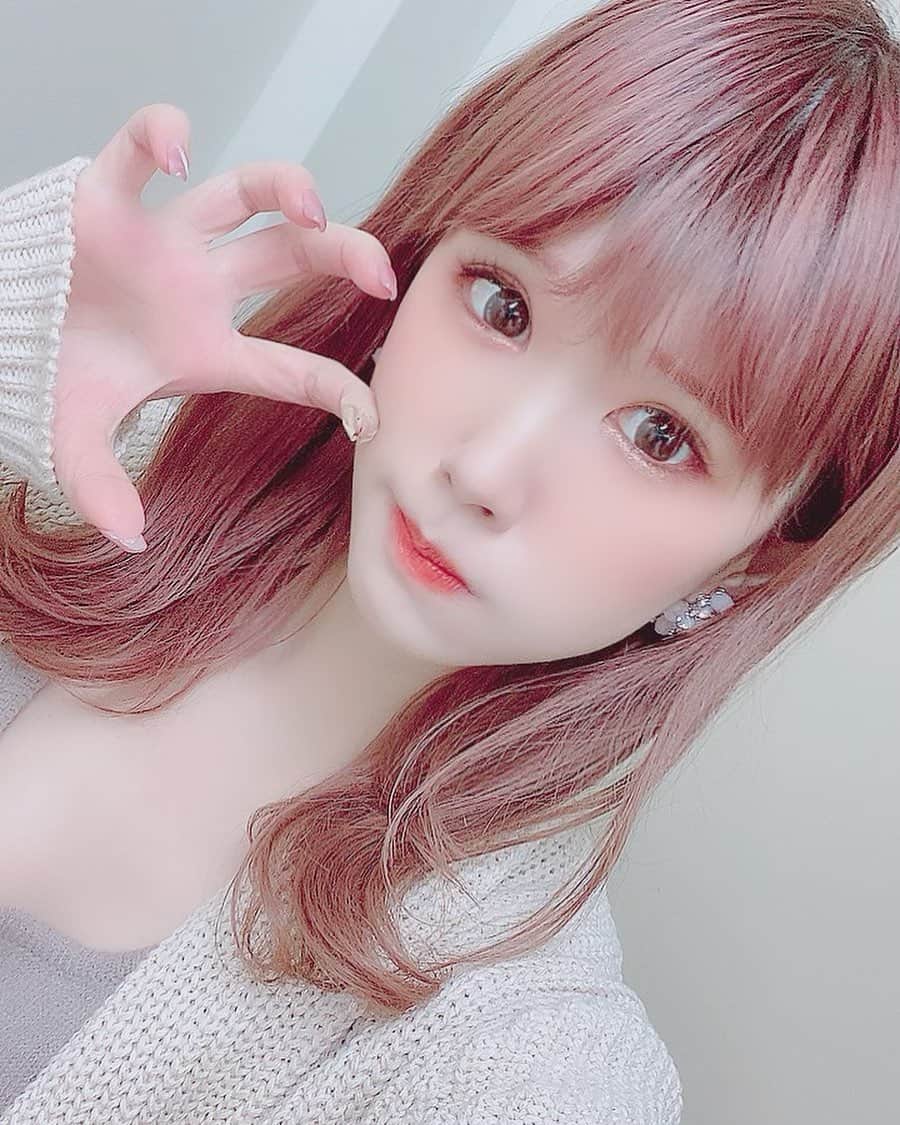 涼宮琴音のインスタグラム：「こんばんわ🤙🌸🍓」