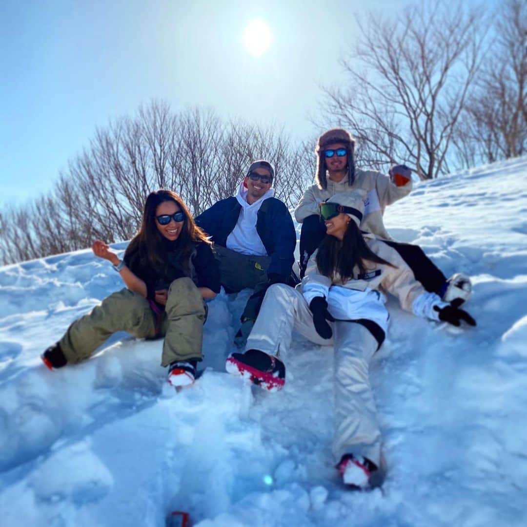 MAIMAIのインスタグラム：「今シーズン毎週山にきてるけど今日が今シーズン1ぴーかん！ 最高！  #石内丸山スキー場  #石内丸山へスノボー  #スノボ女子  #雪山  #新潟県上越市  #snowboarding  #nigata」