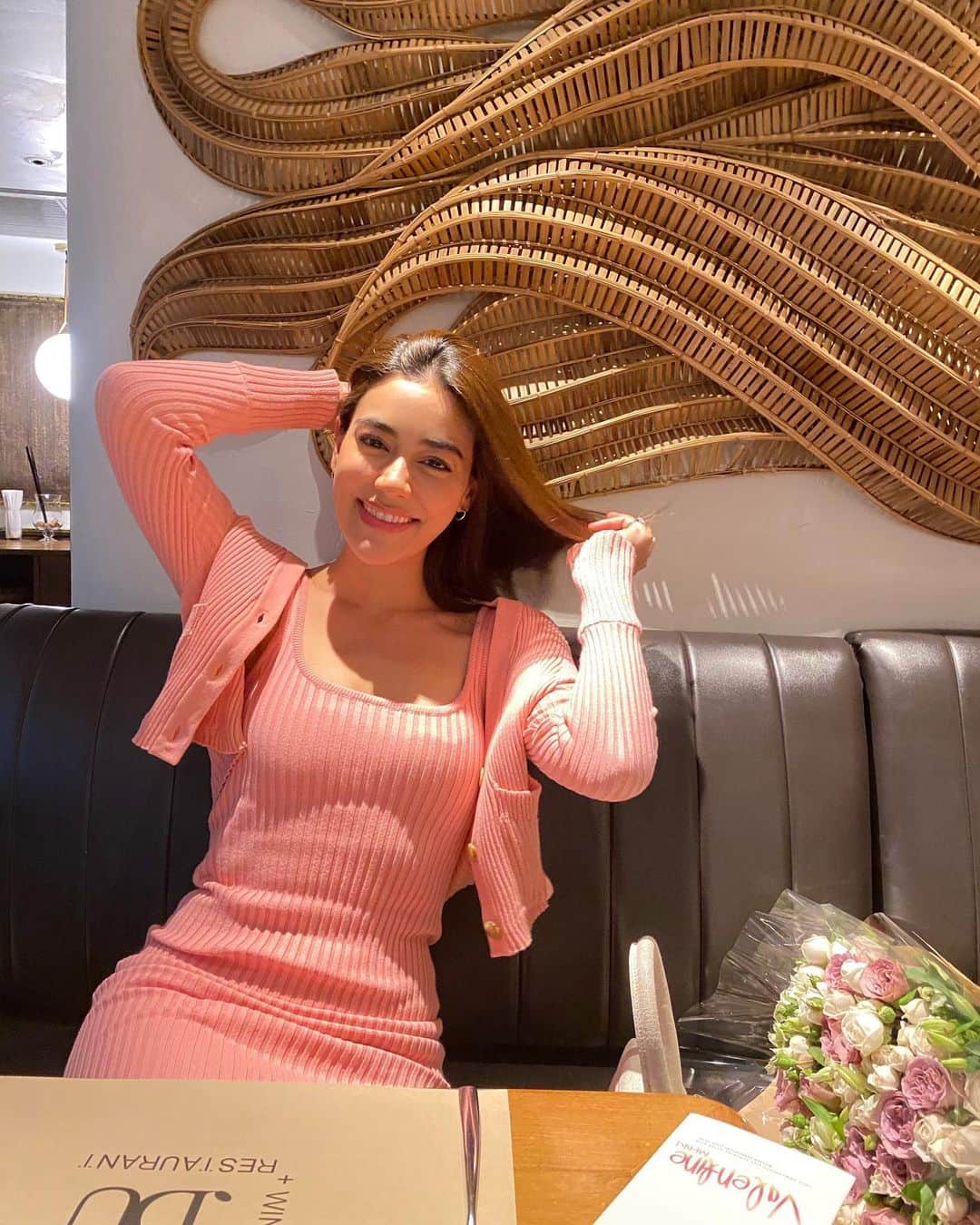 キンバリー・アン・ウォーテマス・ティアムシリのインスタグラム：「Nothing special just you and me with a big smile 🧡 14.02.2021」