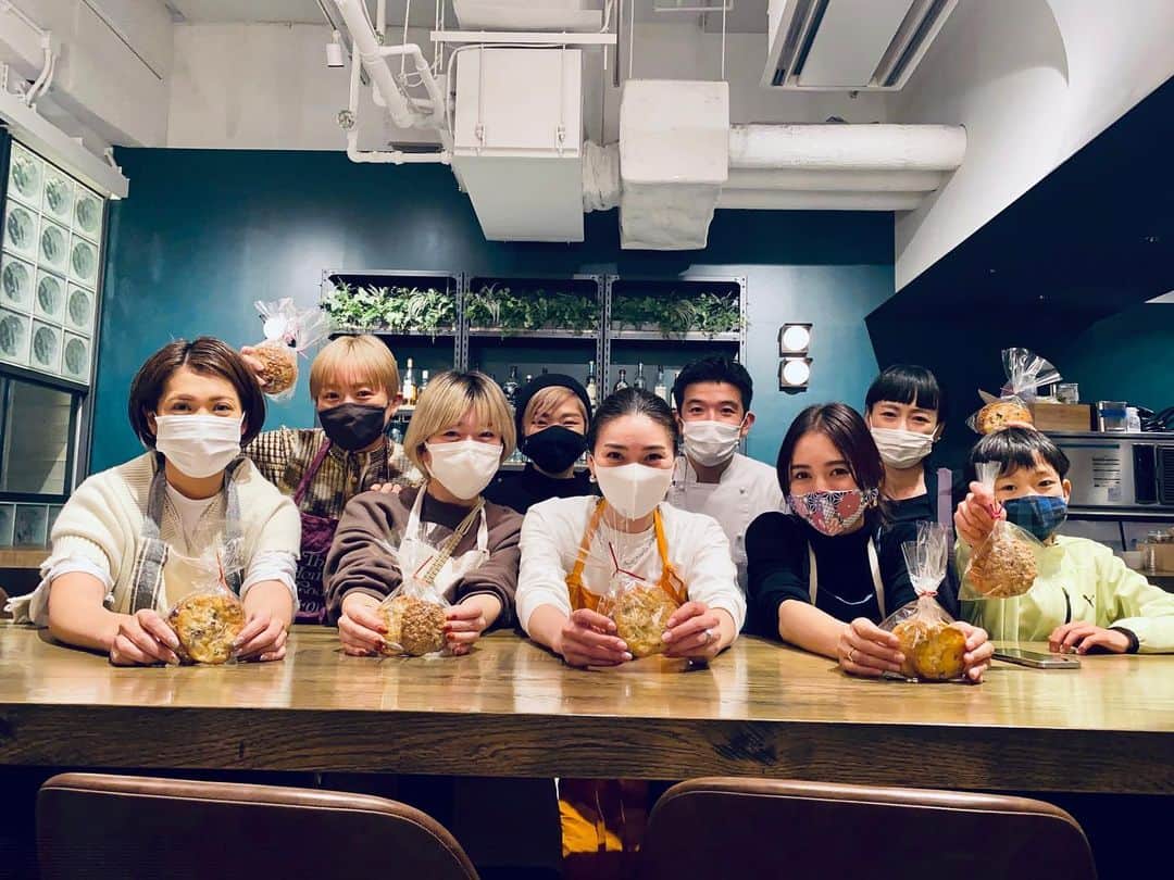 桐山マキのグルメインスタ