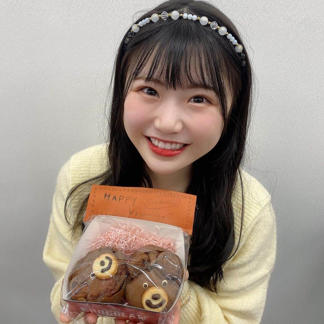 出口結菜さんのインスタグラム写真 - (出口結菜Instagram)「《🍫#バレンタイン　#くまマフィン》﻿ ﻿ ﻿ @in_my_room.me さんのアカウント を参考に作ってみましたぁ♥️♥️﻿ ﻿ ﻿ 簡単なのに、可愛い😍﻿ ﻿ ﻿ ﻿ ﻿ #オンラインお話し会　にきてくださった皆さんに﻿ 本命バレンタインです🥰🥰﻿ ﻿ ﻿ ﻿ ﻿ #ハッピーバレンタイン #valentines #happyvalentine #happyvalentinesday  #チョコマフィン #チョコマフィンレシピ #マフィン #マフィン作り #手作り #手作りお菓子 #お菓子作り #簡単レシピ #バレンタイン手作り #料理 #簡単料理 #レシピ #映えスイーツ #映え料理  #食べ物 #甘いもの #スイーツ #ラビグルメ #ラビ飯」2月14日 22時35分 - yui_laby0622