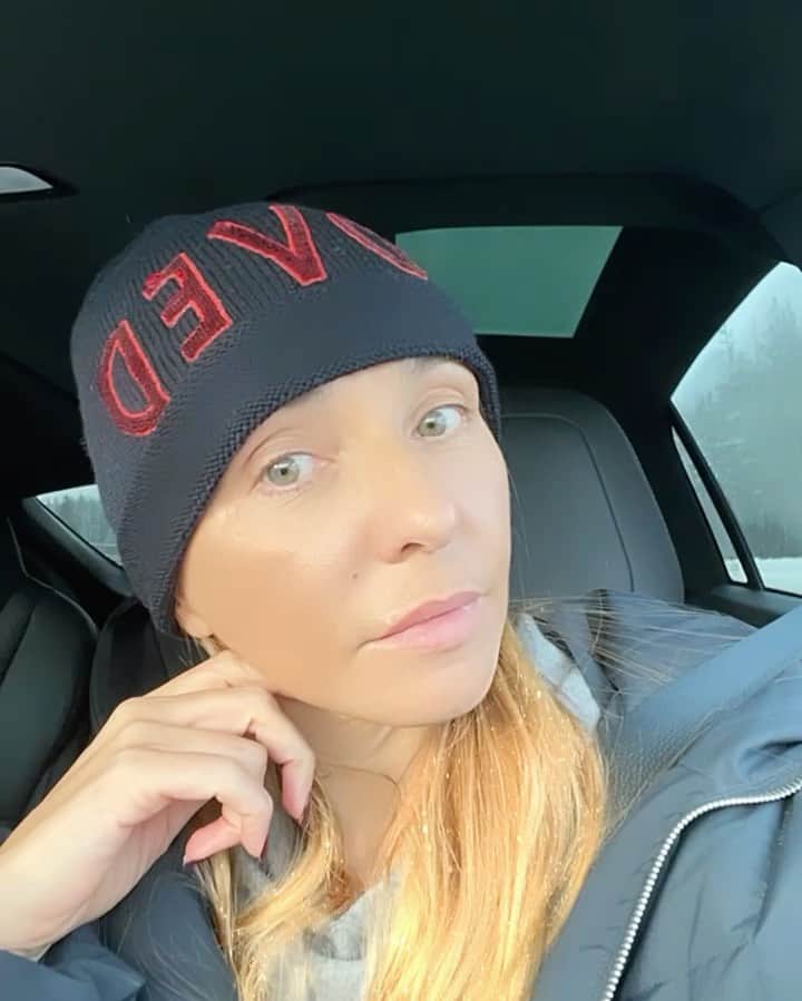 タチアナ・ナフカのインスタグラム：「Моя любовь!!! ❤️❤️❤️#семья #деньвлюбленных  #всегдарядом❤️」