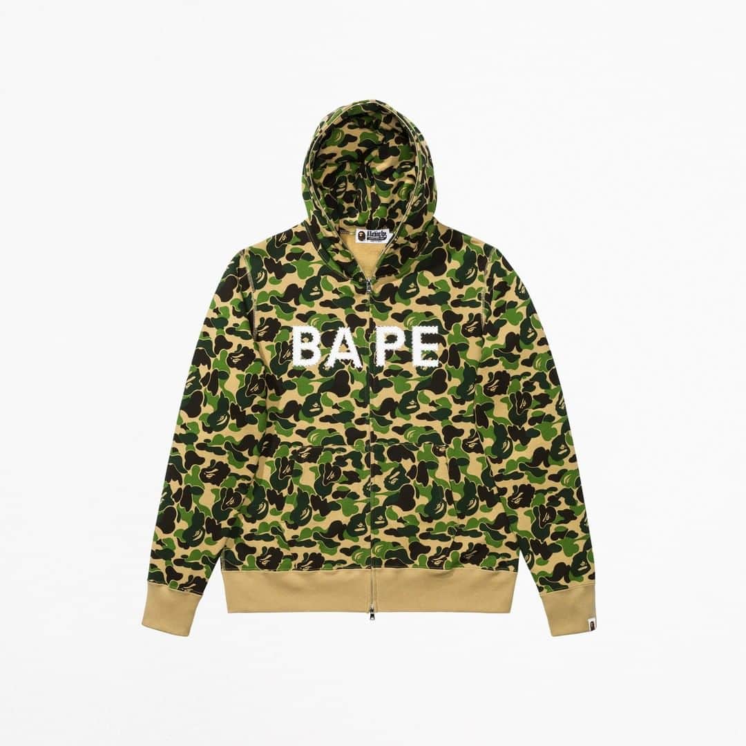 UNDFTDさんのインスタグラム写真 - (UNDFTDInstagram)「A BATHING APE® 1st Camo Shark Hoodie, ABC Camo Swarovski Hoodie, College L/S Tee, 1st Camo Day Pack, and ABC Camo Ape Head Ashtray // Available now at Undefeated.com @bape_us」2月14日 23時00分 - undefeatedinc