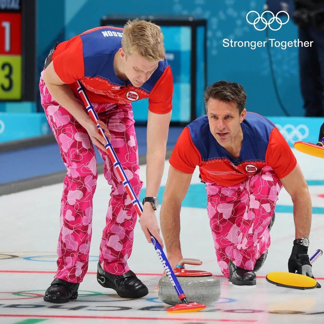 オリンピックさんのインスタグラム写真 - (オリンピックInstagram)「The pants that captured our hearts. 💕⁠ ⁠ #OnThisDay at PyeongChang 2018, The Norweigan men's curling team rocked these love-themed pants and swept us off our feet.⁠ The Vancouver 2010 silver-medallists may have lost to Japan, but they certainly captured our hearts. ⁠ ⁠ #StrongerTogether #Olympics #Excellence⁠ ⁠ @olympicteamnorway @worldcurling」2月14日 23時01分 - olympics