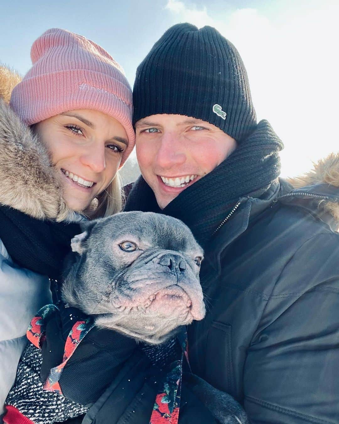 Kamila CIBAのインスタグラム：「Happy Valentines Day ❤️ #velentinesday #mojewalentynki #cytadela #spacer #smile #mojemisie」