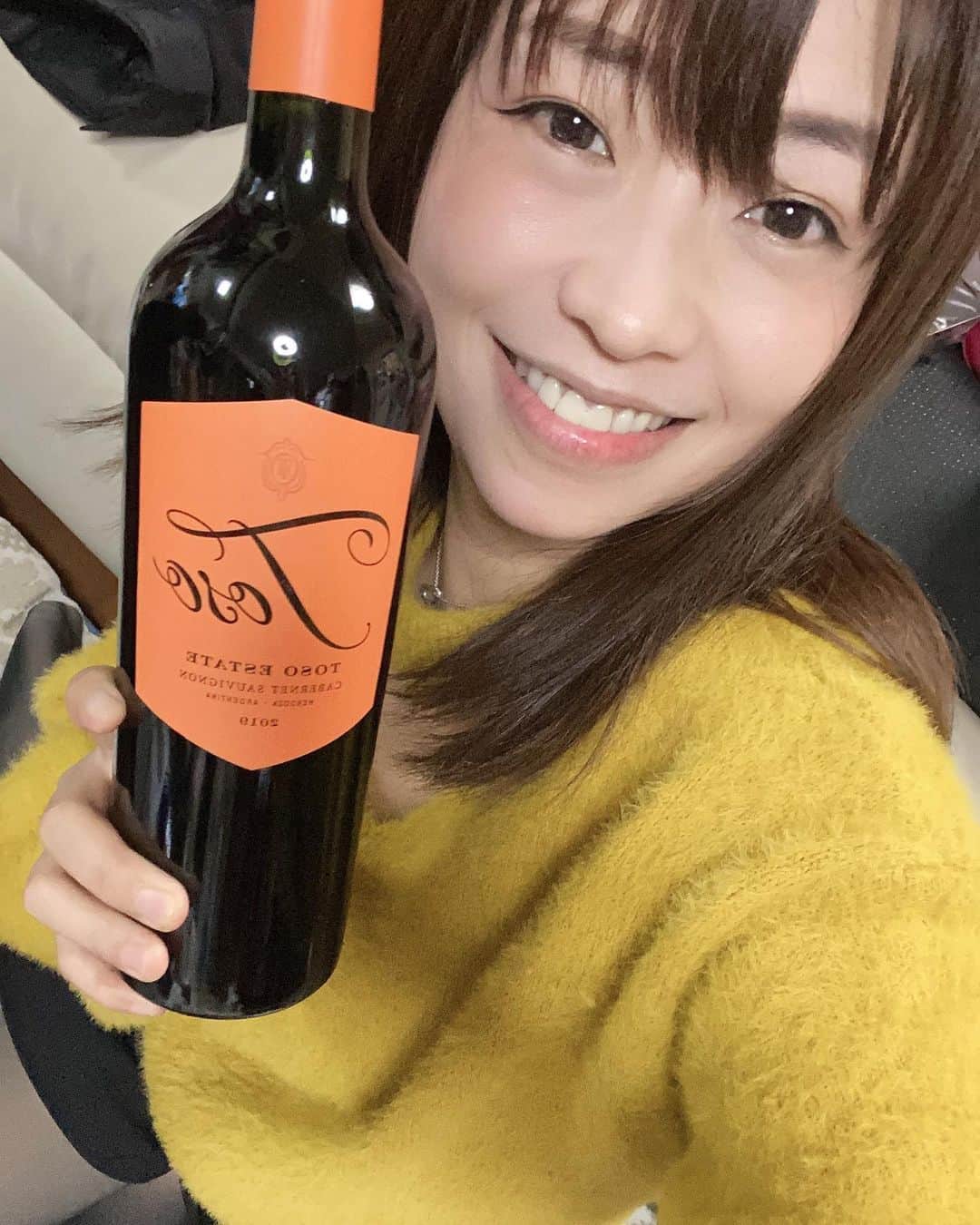 範田紗々さんのインスタグラム写真 - (範田紗々Instagram)「身内にチョコレートを配りに行ったらチョコレートどころか赤ワインまでもらって帰って来た日🤤」2月14日 23時14分 - handa_sasa