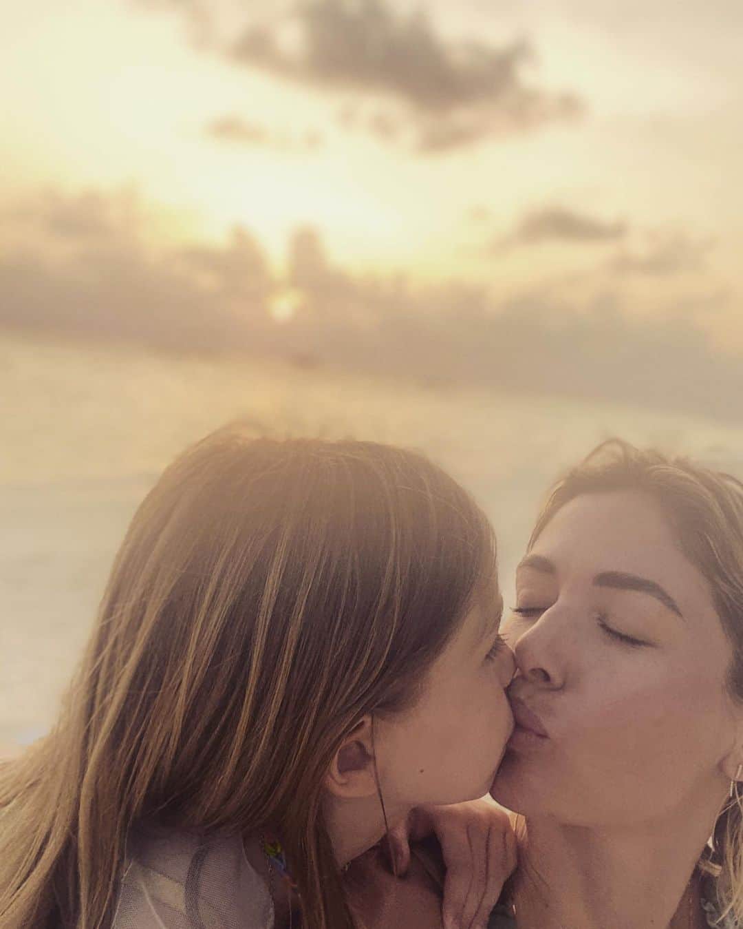 のインスタグラム：「14/02/14 I love you  ❤️」