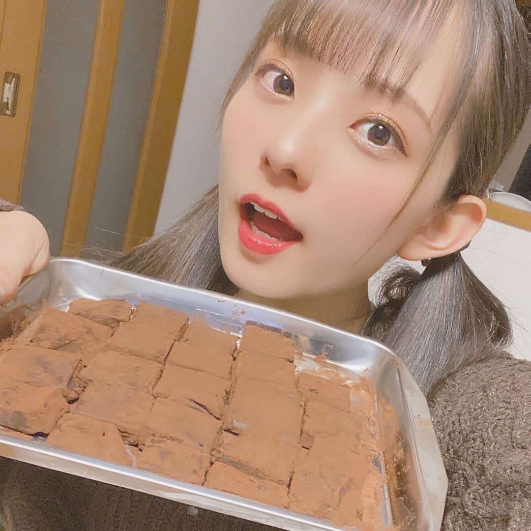 水野舞菜さんのインスタグラム写真 - (水野舞菜Instagram)「載せ直し！ happy Valentine🍫💗  今日はチョコレートコーデだよ！  チョコはみんなにあげる🥰  # Valentine#コーディネート#生チョコ#ブラウンコーデ #ロングブーツ #ラストアイドル#水野舞菜」2月14日 23時38分 - mana_chos