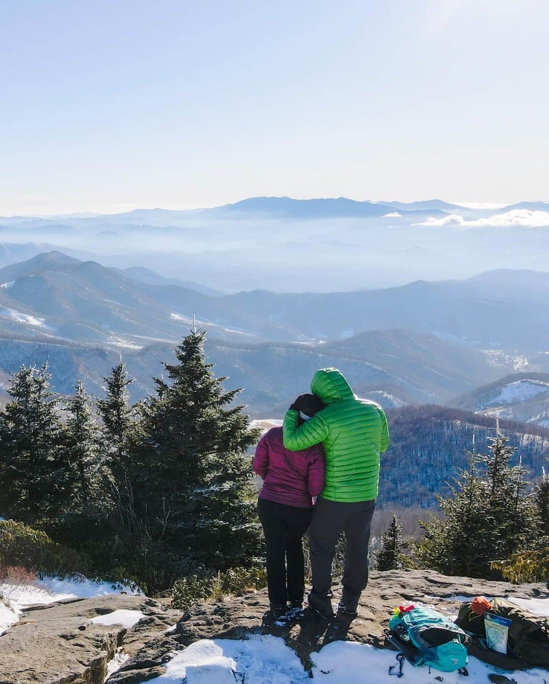 REIのインスタグラム：「Our Valentine’s Day crush is on the great outdoors. How do you plan on celebrating #ValentinesDay this year? ❤  Photo: @ck_outside」