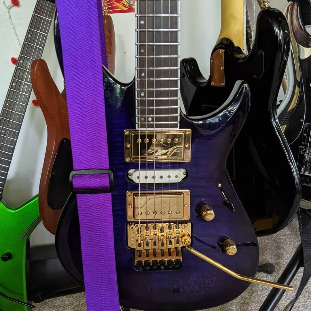 ハーマン・リさんのインスタグラム写真 - (ハーマン・リInstagram)「Purple or black strap and why for this ESP Custom guitar? 🤔  #dragonforce #hermanli #espguitars #dimarzio #fishmanfluence #daddario #guitarcollector #guitarcollection #shredguitar #guitar #guitarporn #customguitar」2月15日 0時08分 - hermanli