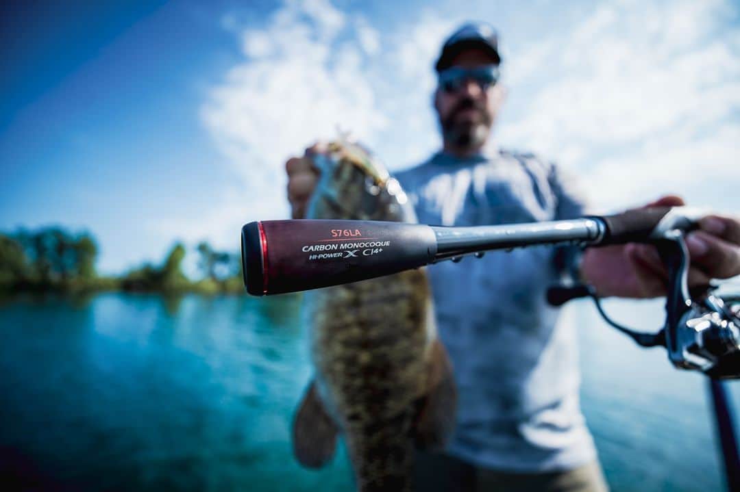 シマノ｜Fishingのインスタグラム：「Love at first sight for smallmouth anglers.  At times, bronzebacks can get a bit bashful. The Shimano Zodias rods couple the hollow Carbon Monocoque Grip into a CI4+ reel seat to achieve up to 130% more sensitivity than conventionally constructed models, ultimately transmitting vibration from underwater structure, lure action, or bites into the palm of an angler's hand.  #FishShimano #ShimanoZodias #Zodias」