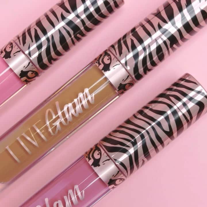 LiveGlamのインスタグラム：「Happy #Valentines Day, Glammers! Tell us what your plans are to celebrate love today 💘✨ we are getting wild with our #LiveGlam “Wild Love” collection 🐅💄 #LiveGlamFam」