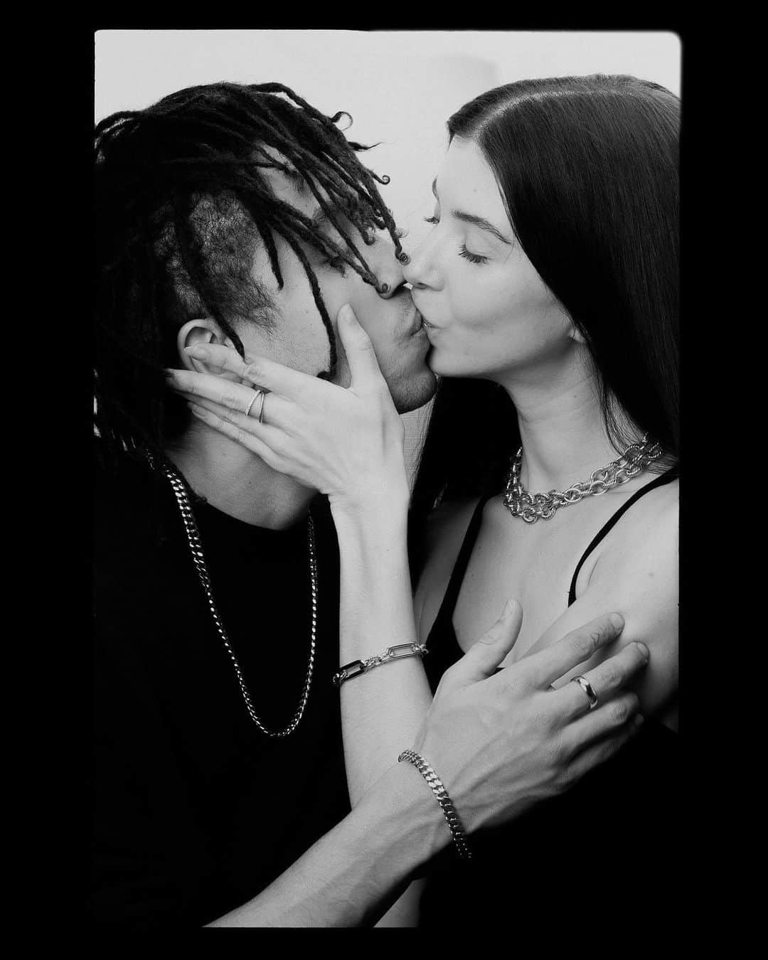 デビッドヤーマンのインスタグラム：「Today’s the day to celebrate love. #ValentinesDay2021 #DavidYurman」