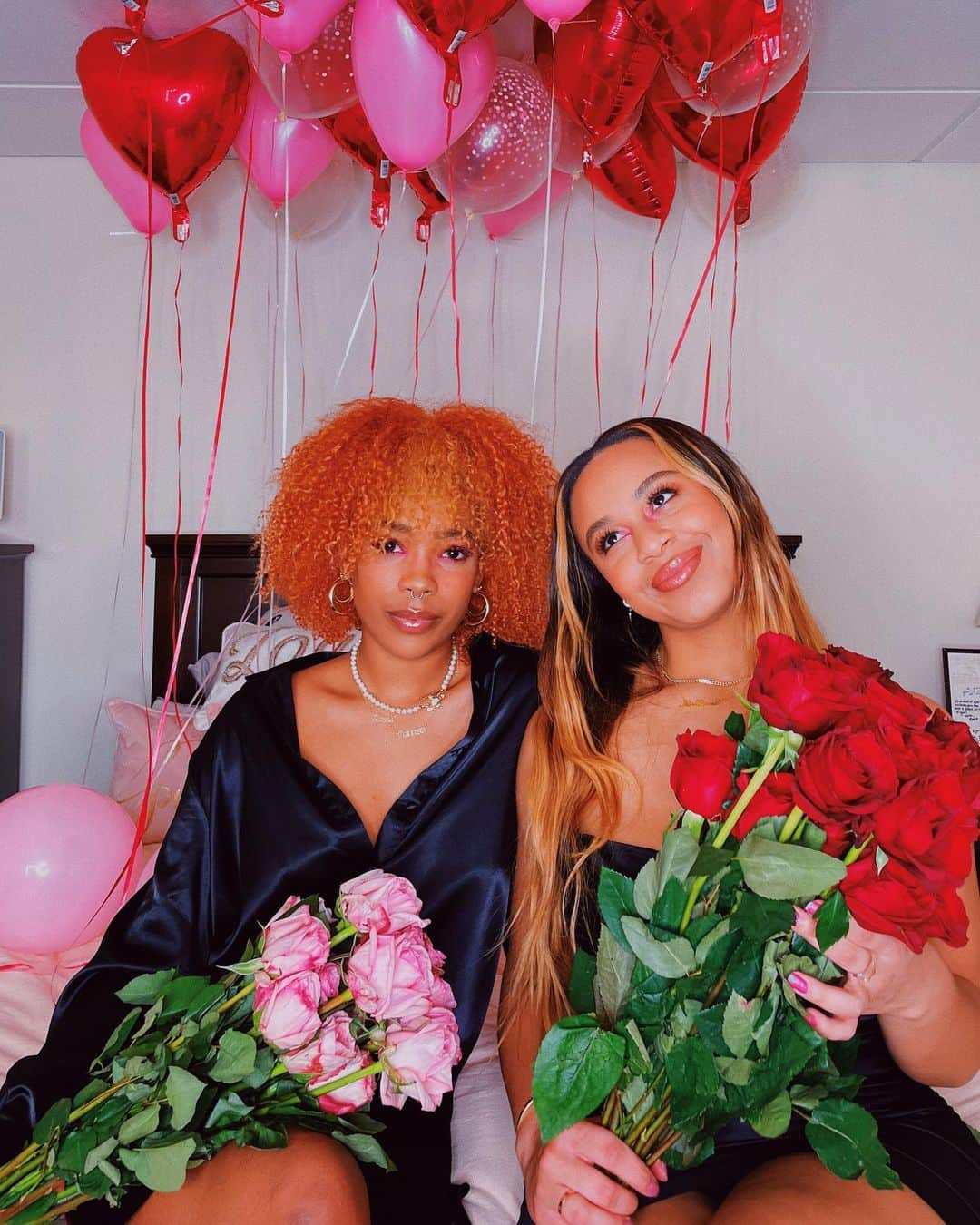 Nia Sioux Frazierさんのインスタグラム写真 - (Nia Sioux FrazierInstagram)「GALENTINES DAY>>>>💗😍🥰💕❤️😘🥵」2月15日 0時39分 - niasioux