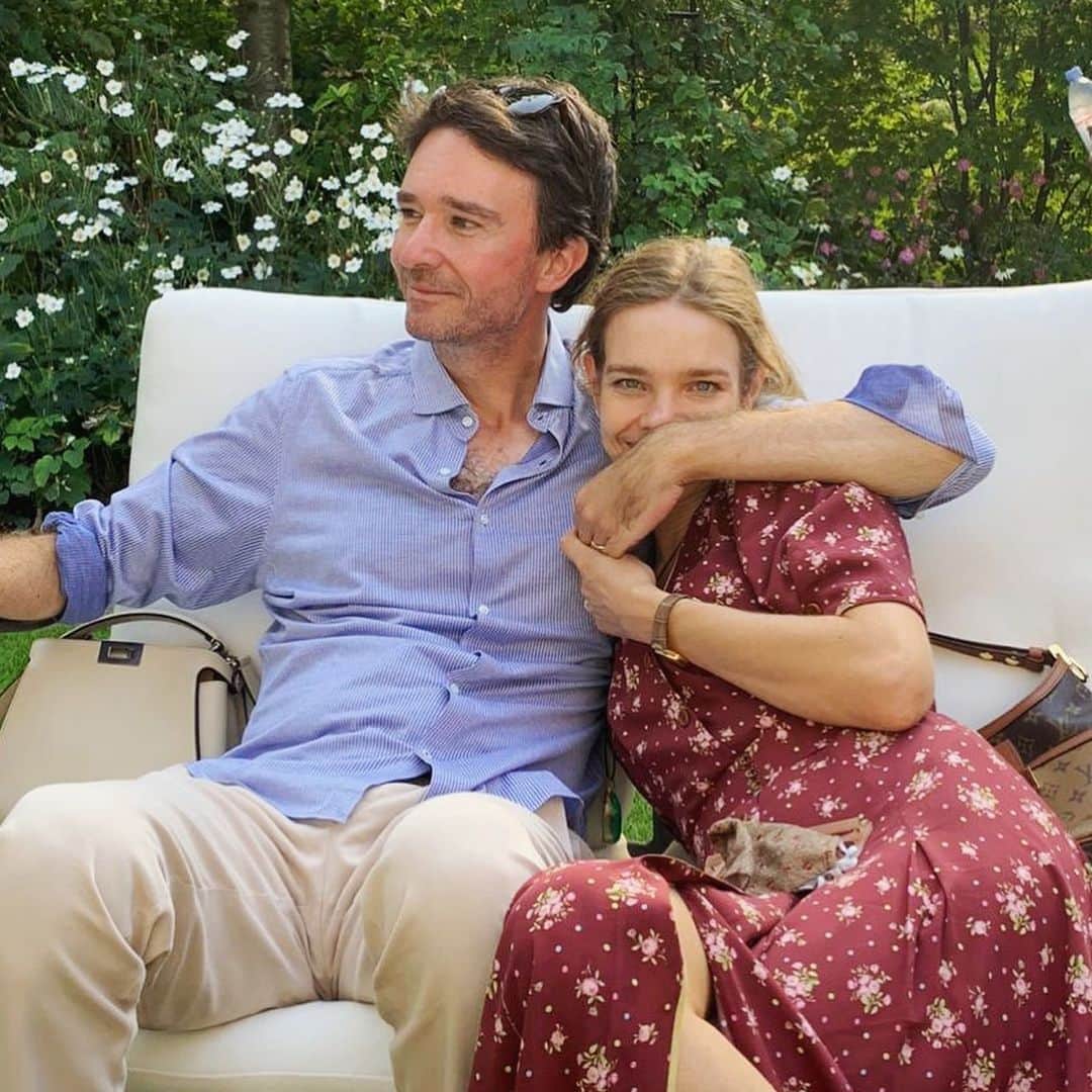 ナタリア・ヴォディアノヴァのインスタグラム：「my sister @kkusakina captured this moment that i think speak louder than words🥰 love you so much, it hurts, my forever valentine @antoinearnault ❤️❤️❤️ #countingmyhappiness #считаюсчастье」