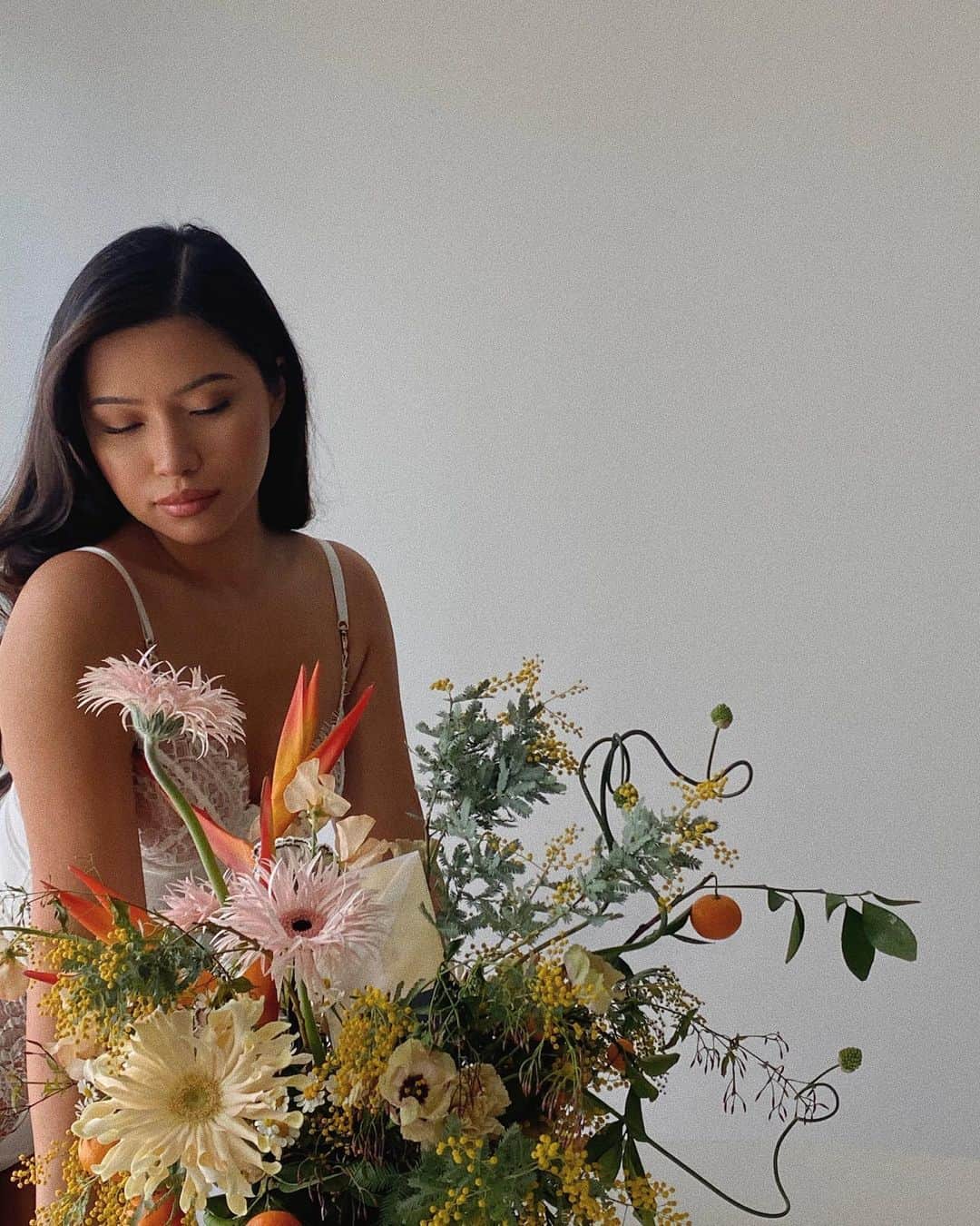 Julia Kellyさんのインスタグラム写真 - (Julia KellyInstagram)「Happy lovers day 💐 Love you   More content on my site and free subscription for today and tomorrow ✨ link in bio」2月15日 10時34分 - missjuliakelly