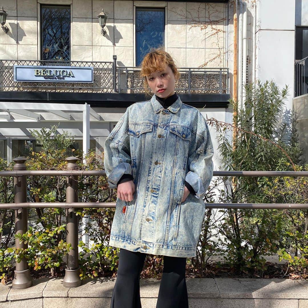 PUNK CAKEのインスタグラム：「•big chemical denim jacket •china button top  #punkcake  #vintage #vintageclothing  #80sfashion  #古着 #古着コーデ  #古着女子 #レディース古着　 #原宿 #harajuku  #harajukufashion  #原宿古着屋 #東京古着屋  #古着屋巡り #古着通販」