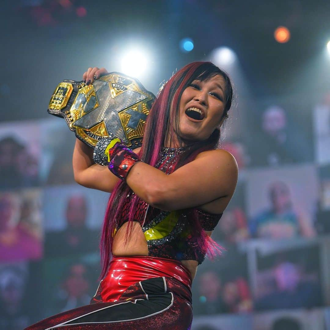 WWEさんのインスタグラム写真 - (WWEInstagram)「@shirai_io retains her #WWENXT Women’s Championship in a wild triple threat match at #NXTTakeOver!」2月15日 10時53分 - wwe