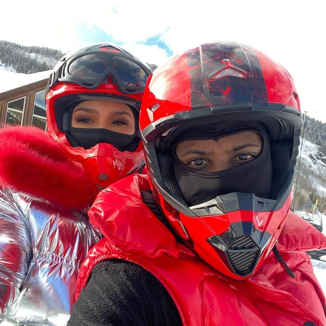 ファボラスさんのインスタグラム写真 - (ファボラスInstagram)「Cuz mami a rider, and I’m a roller.. Put us together, how they gon stop both us!!   Happy Valentine’s Day to my Rider!! @emilyb_ ❤️ [shot by @stanlophotography]   #EmilyBApresSki」2月15日 11時04分 - myfabolouslife