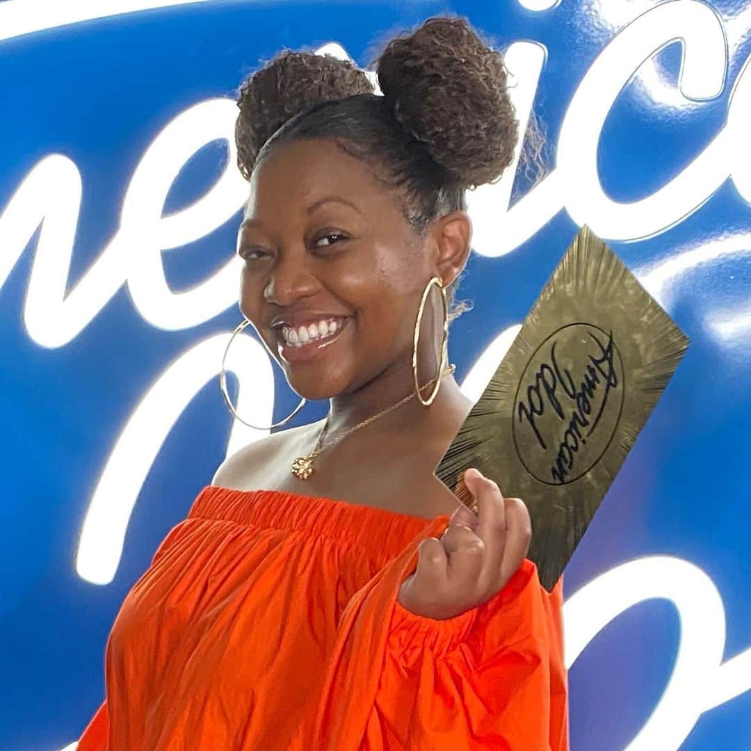 American Idolさんのインスタグラム写真 - (American IdolInstagram)「“Yes, MA’AM!”  @officialniarenee just brought the soul, the sass, and the SAUCE!  🙌🧡」2月15日 11時21分 - americanidol