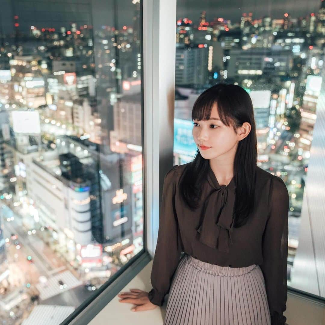 東急ホテルズさんのインスタグラム写真 - (東急ホテルズInstagram)「渋谷エクセルホテル東急は、渋谷駅直結「渋谷マークシティ」内5階にフロントがございます。改札から外に出ることなく移動できるので、雨の日でも安心です。 客室は、和のニュアンスをアクセントとした機能的で居心地のよい空間が広がります。 再開発が進む渋谷の景色を思う存分堪能できる贅沢なホテルステイをお楽しみください。  #渋谷エクセルホテル東急 #渋谷 #shibuyastation #shibuya #shibuyacrossing #東京 #tokyo  #東急ホテルズ #tokyuhotels #ホテル #旅 #旅行 #hotel #travel #travelgram #instatravel #ig_japan #traveler #traveling #japantravel #genic_travel #travelphotography #traveljapan #japantravelphoto ﻿﻿」2月15日 11時30分 - tokyuhotels