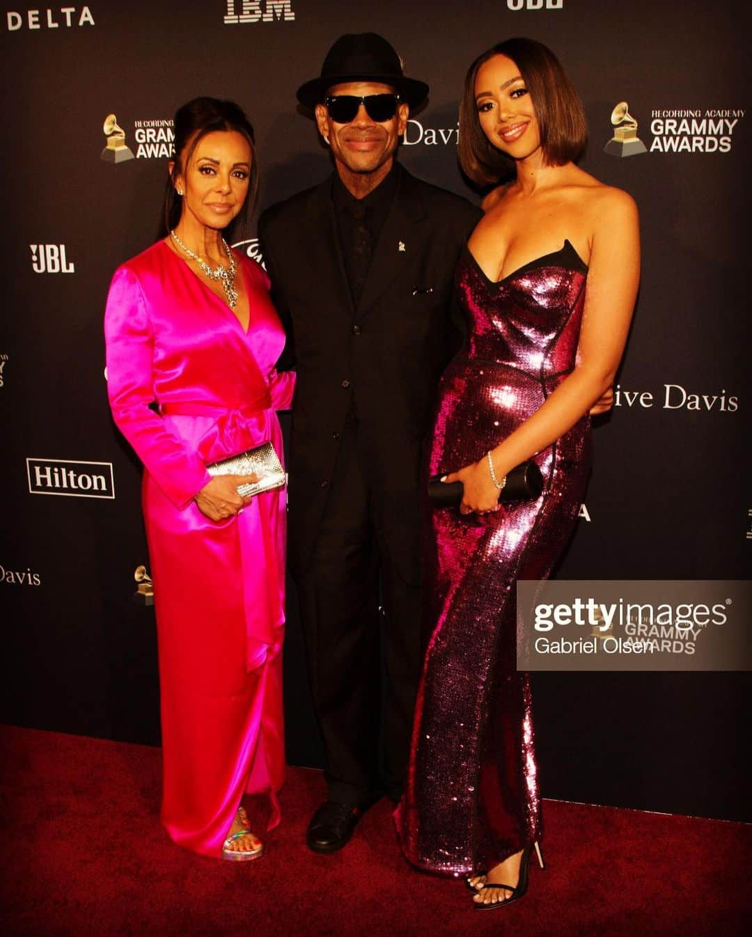 ジミー・ジャムさんのインスタグラム写真 - (ジミー・ジャムInstagram)「Happy Valentine’s Day to the beautiful ladies in my life ♥️. I couldn’t be more proud or blessed 🙏🏾. Sending all my love @lisajamharris @bellabharris 🥰😍😘🌹🌹🌹🌹🌹🌸🌸🌸🌺🌺🌺🌷🌷🌷🌷💐💐💐💐」2月15日 11時36分 - flytetymejam