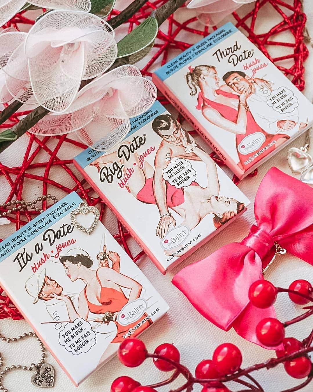 the Balmのインスタグラム：「CLOSED. Winner @mandiataylor Comment your fave ❤️🧡💛💚💙💜🖤💕💘💖 for a chance to win our Date Series blushes. Happy Love Day!  @samantha.Bianco  #thebalm #thebalmcosmetics #thebalmeu #makeup #glam #valentinesday #beauty #cleanbeauty」