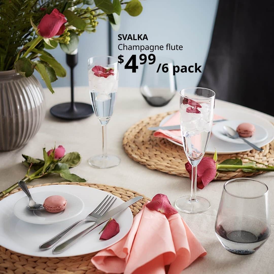IKEA USAさんのインスタグラム写真 - (IKEA USAInstagram)「Celebrating Valentine's Day at home this year? Make it magical with an intimate dinner for two and a romantic toast to cherish the moment.」2月15日 3時00分 - ikeausa