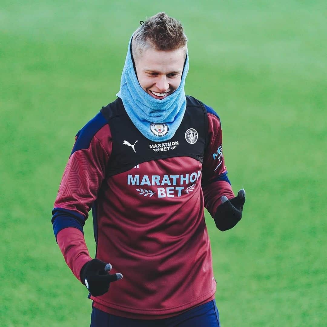 マンチェスター・シティFCさんのインスタグラム写真 - (マンチェスター・シティFCInstagram)「All smiles 😃 #mancity」2月15日 3時07分 - mancity