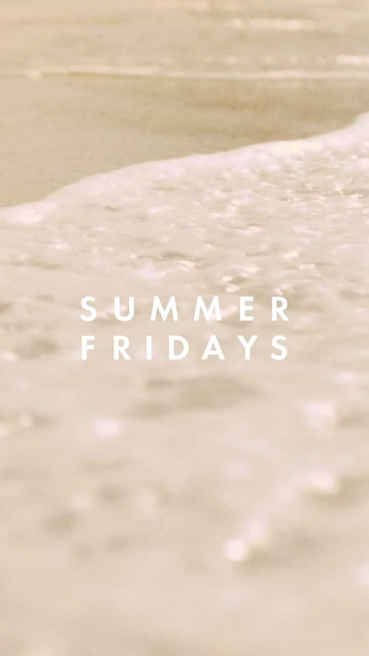 Marianna Hewittのインスタグラム：「Get ready for your softest skin yet — new @summerfridays coming February 16th 🤎」