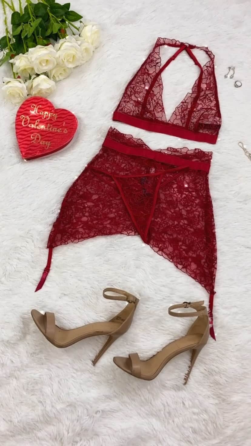 ドリームガールのインスタグラム：「Feeling all the love today💓💋 #valentinevibes #valentineoutfit」